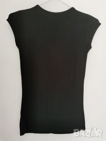 Черна тениска , снимка 2 - Потници - 34110157