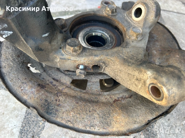 Шенкел главина преден ляв за Тойота версо. 2009-2018г, снимка 2 - Части - 54138910