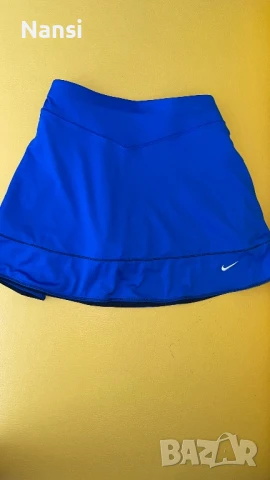 Оригинална спортна пола на Nike с бродирано лого, снимка 5 - Поли - 50877670