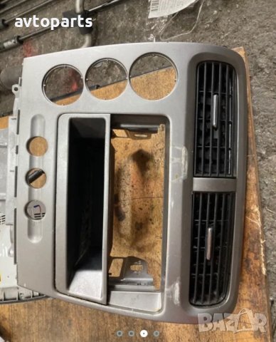 Honda civic 2004година Централна конзола с шкафче и духалки, снимка 3 - Части - 40469769