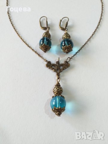 Разкошен комплект бижута с лазурно сини мъниста от Венецианско стъкло и орнаменти в цвят бронз , снимка 3 - Бижутерийни комплекти - 37527603