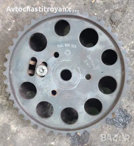 Зъбно колело разпределителен вал VW - 04L 109 105, снимка 1