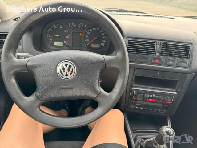 VW Golf 4 1.4i 2000 г. - Бартер, снимка 7 - Автомобили и джипове - 47488792