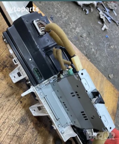 Mazda CX-7 2.2d 4x4 2010година Монитори в табло, снимка 5 - Части - 40687150