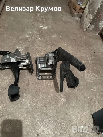 Педал за газта и спирачката и ръчна за фолксваген Touran автоматик, снимка 6 - Части - 51945127