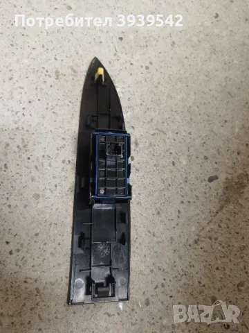 Панел копче за управление на стъклото Toyota Avensis T27 , снимка 2 - Части - 49117464