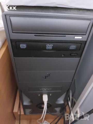 Продавам настолен компютър