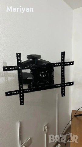 Стойка за ТВ за стена 75”