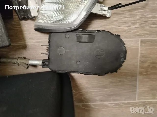 Mercedes-Benz 124 купе 200CE, снимка 12 - Автомобили и джипове - 55957195