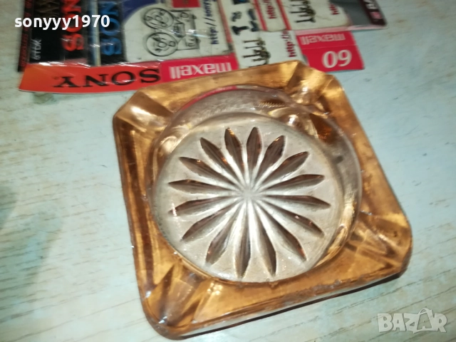 КРАСИВ СТЪКЛЕН ПЕПЕЛНИК 0709251645, снимка 7 - Антикварни и старинни предмети - 51633960