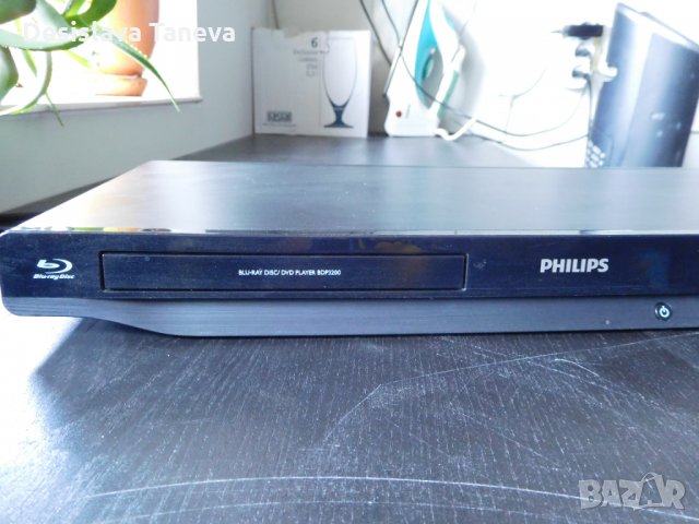 Продавам блу рей плеър Philips BDP 3200, снимка 2 - Декове - 35533463