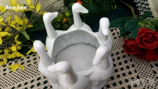 Кашпа Бели гъски от Германия , снимка 3 - Декорация за дома - 54212402