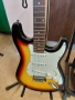 Продавам електрическа китара стратокастер с ефект овердрайв, снимка 2