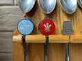 Красиви лъжички за чай/кафе с дървена стойка за стена от Англия, снимка 4