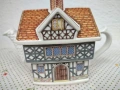 Sadler Tudor House - винтидж чайник къщичка Тюдор, снимка 3