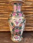 Ръчно рисувана порцеланова ваза в китайски стил – Famille Rose, снимка 1