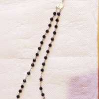 Броеница, сребърна католическа молитвена броеница със черни бляскави фасетирани оникси Светеца Шарбе, снимка 6 - Колиета, медальони, синджири - 34135118