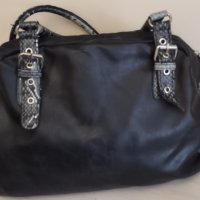 Дамска кожена чанта тип торба, снимка 6 - Чанти - 44261609