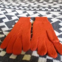 Дънки и комплект – шал с ръкавици, снимка 3 - Ръкавици - 34940707