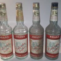 "Сливенска водка" - 9 стари празни бутилки, снимка 1 - Антикварни и старинни предмети - 44719735