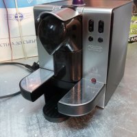 Кафемашина Delonghi Nespresso, снимка 2 - Кафемашини - 35128160