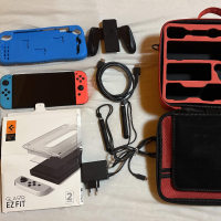 Nintendo Switch OLED с калъф, чанта за пренасяне и игри, снимка 3 - Игри за Nintendo - 41397838