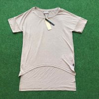 НОВА Дамска асиметрична тениска S oversize, снимка 1 - Тениски - 29765942