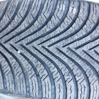 Автомобилни гуми МИШЕЛИН , снимка 1 - Гуми и джанти - 44773499