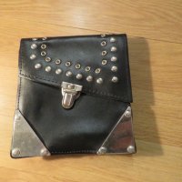 Рокерска моторджийска чантичка, чанта - красота от кожа и метал за теб, снимка 2 - Чанти - 38219067