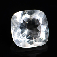 Хиалитен опал 0.67ct 5.8mm cushion шлифовка флуоресцентен, снимка 2 - Други - 44719100