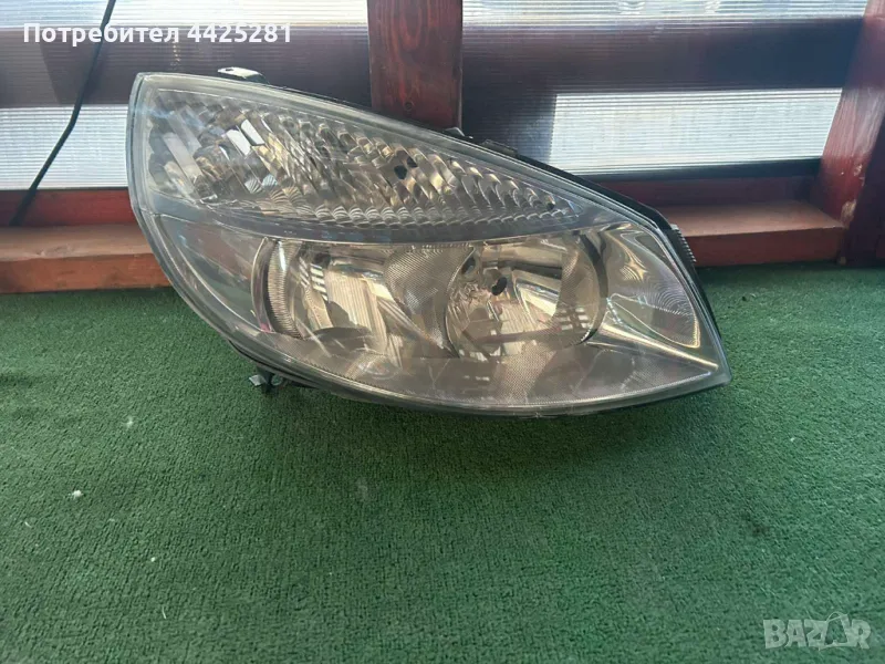 фар десен Renault Scenik 2003-2006г. #592S., снимка 1