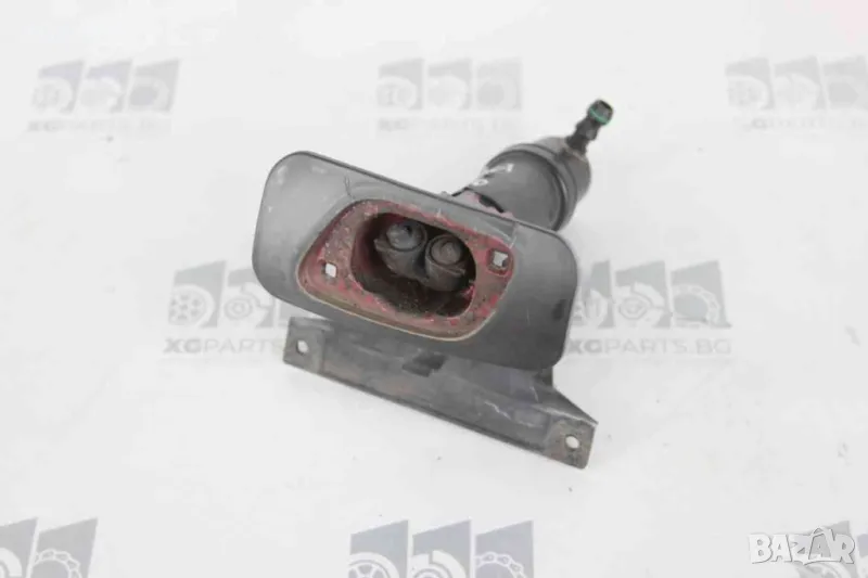 Пръскалка ляв фар за Volkswagen Touran I (2003-2010), снимка 1
