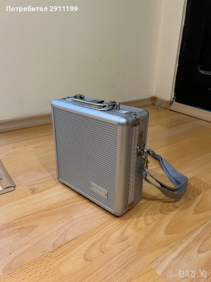 Малък алуминиев куфар Vanguard, снимка 1