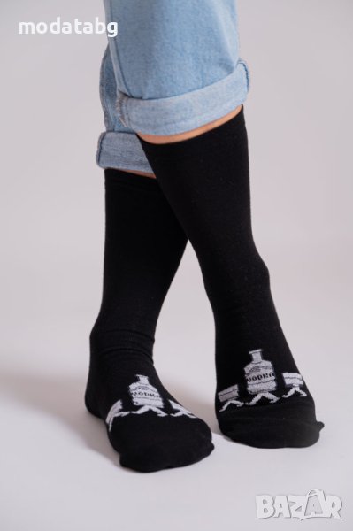 Дълги чорапи с надпис "Време за парти донеси ми водка", снимка 1