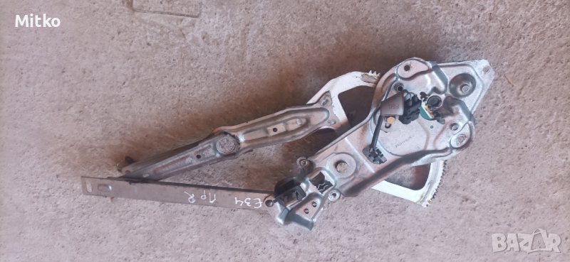 Стъкло повдигач Преден Десен Ел. За БМВ Е 34 / BMW E34, снимка 1