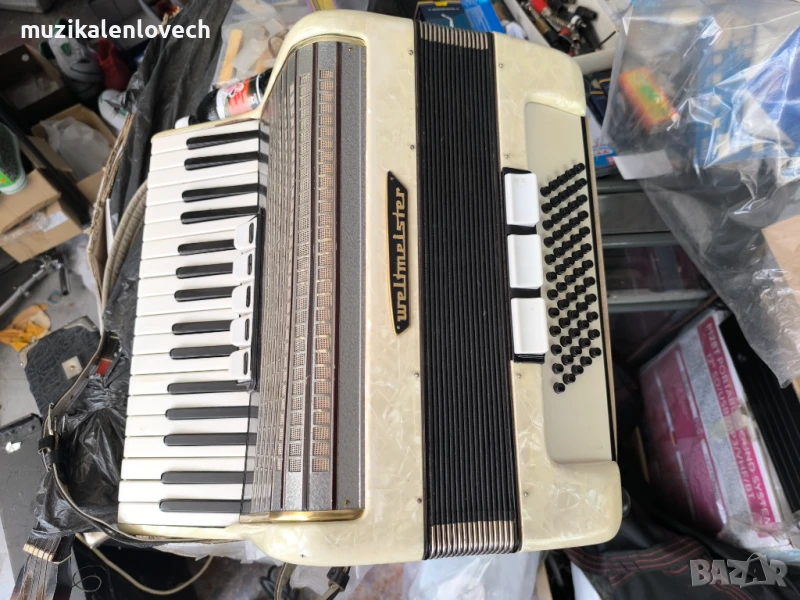 Акордеон Велтмайстер 60 баса /weltmeister/ - Много приличен, снимка 1