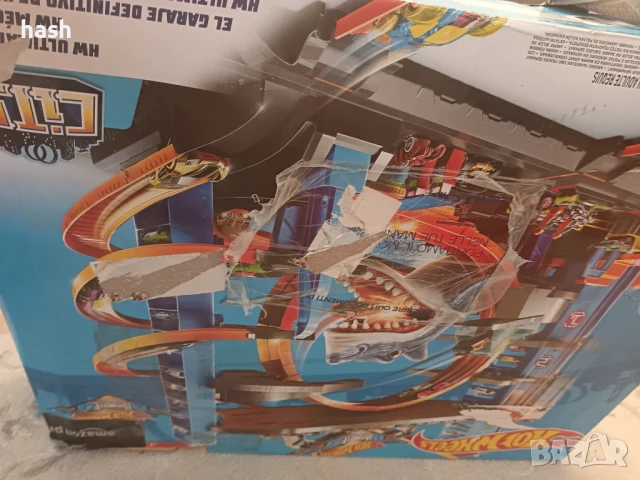 Hot Wheels City Ultimate Garage с Shark Attack, снимка 17 - Конструктори - 45031135