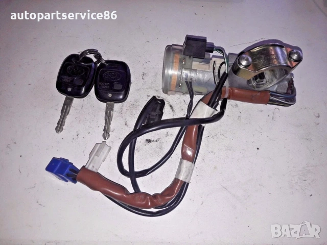 Запалителен цилиндър с 2 ключа и четец за Subaru Forester (2004) 88215AE010 , снимка 2 - Части - 54225943