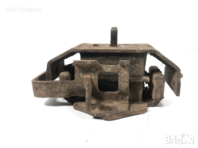 Тампон двигател Mitsubishi Pajero 2.8 128кс 1998г