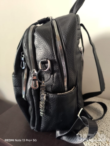 Дамска раница , снимка 2 - Раници - 52351280