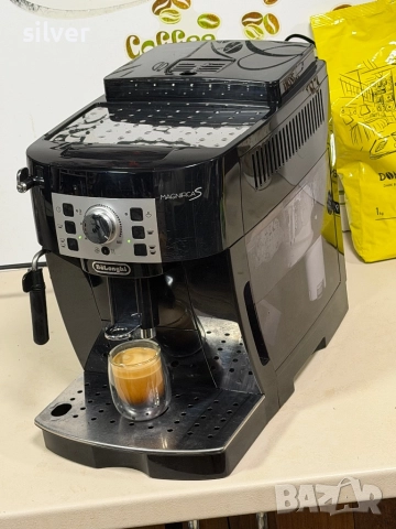 Кафемашина кафе автомат delonghi magnifica S с гаранция, снимка 4 - Кафемашини - 52880943