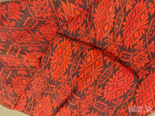 продавам червен килим / покривало за легло Нов. , снимка 3 - Други - 51703111