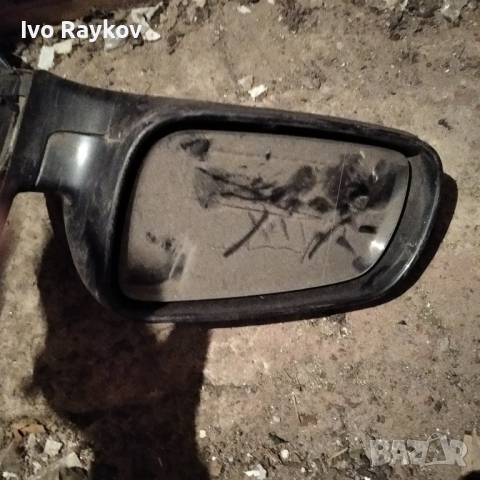 Ляво огледало за VW Passat 5 , снимка 2 - Части - 44729046