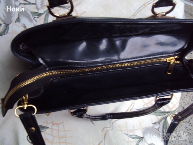 Дамска чанта от еко кожа, снимка 3 - Чанти - 39370703