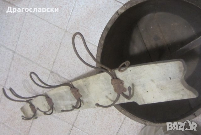 Разни стари закачалки:Стара дървена закачалка и бурета, буренца , снимка 11 - Други ценни предмети - 29120460