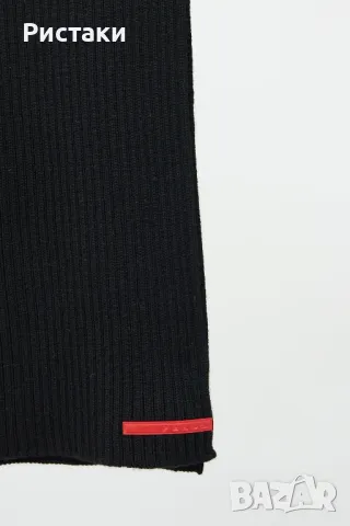 Унисекс шалове Prada , снимка 6 - Шалове - 48668608