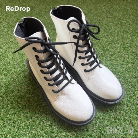 Дамски кубинки бели и сребристи, без марка, снимка 8 - Дамски боти - 54090581