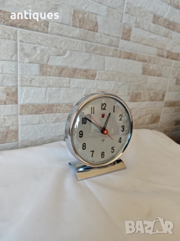 Стар часовник / будилник - Diamand - 1970г., снимка 6 - Антикварни и старинни предмети - 54106055