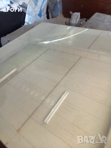 Квадратна огледална масичка с дефект, снимка 2 - Маси - 52776155