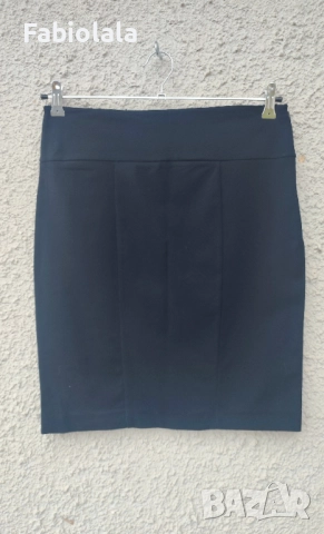 Sarah Pacini black stretch skirt 